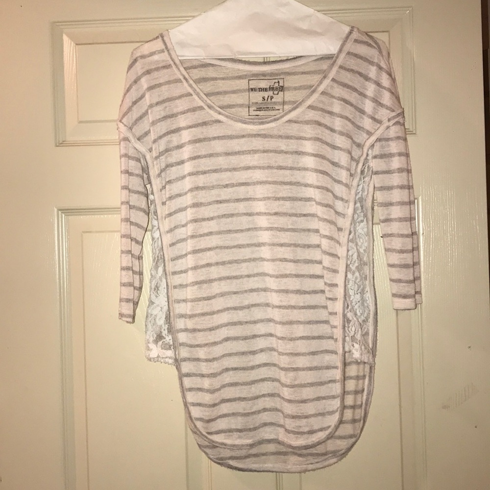 Free People quarter sleeve shirt w/ lace sides